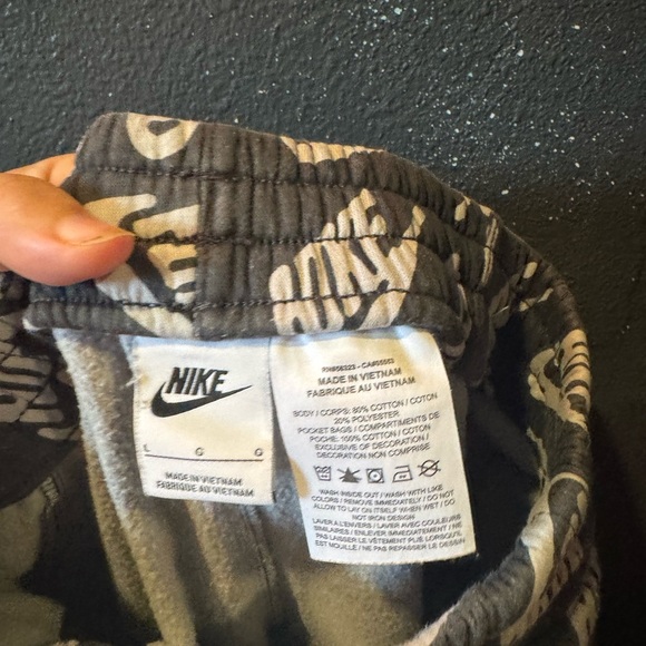 Nike Kids Grey and Green Logo Joggers - Picture 4 of 5